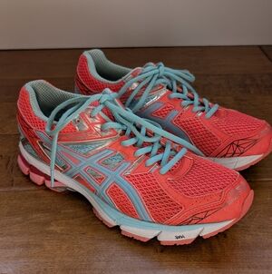 ASICS GT-1000 3 Women's Size 9.5 Running Shoes  Diva Pink W/ Blue Accents